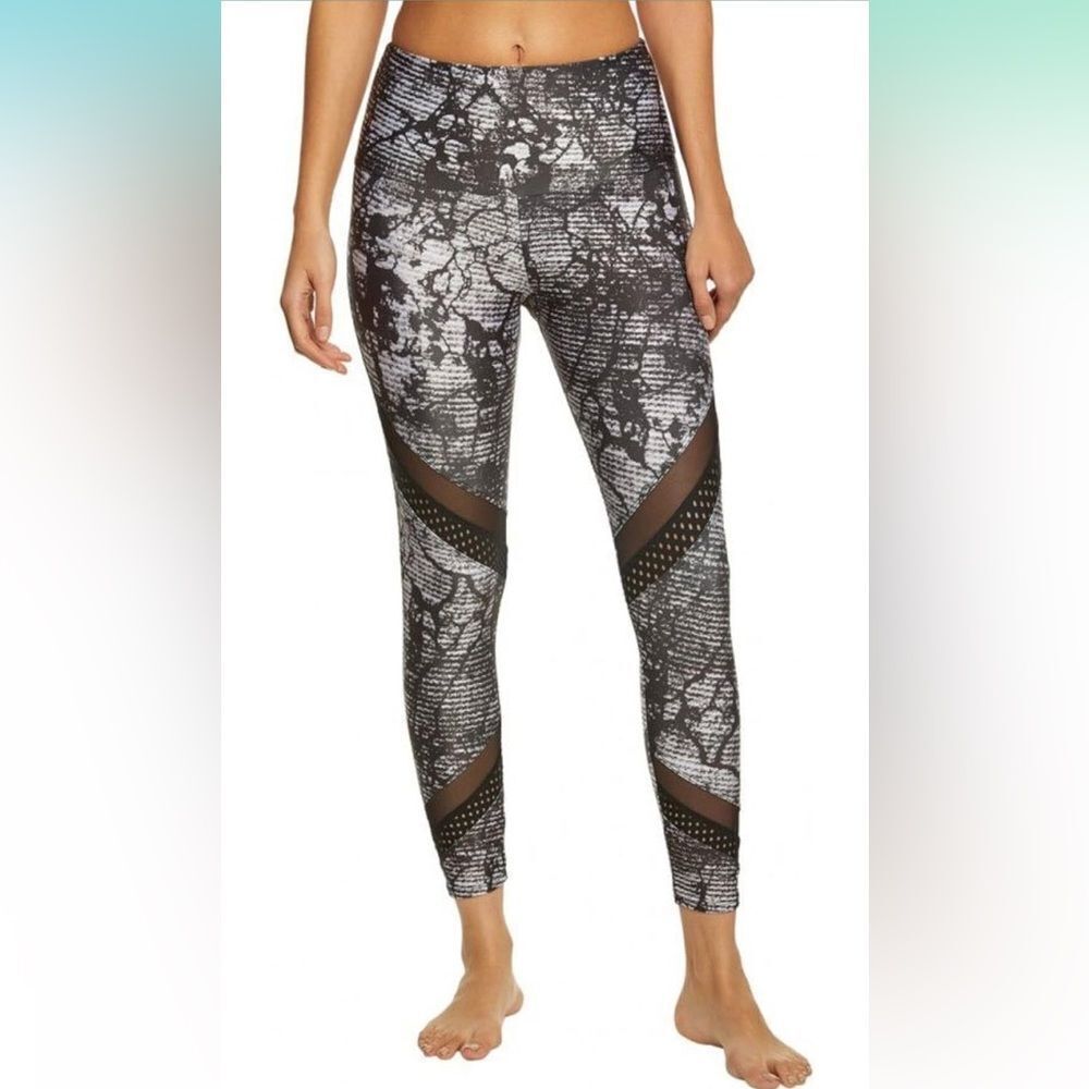 Onzie Printed Crop Sporty Yoga Leggings